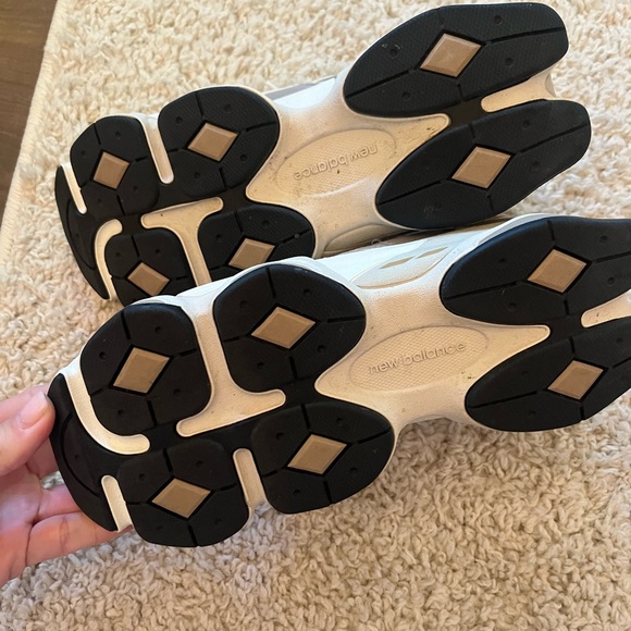 New Balance Cream and Gray Athletic Shoes 9060 - Picture 5 of 11